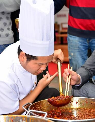 專業重慶火鍋底料制作團隊